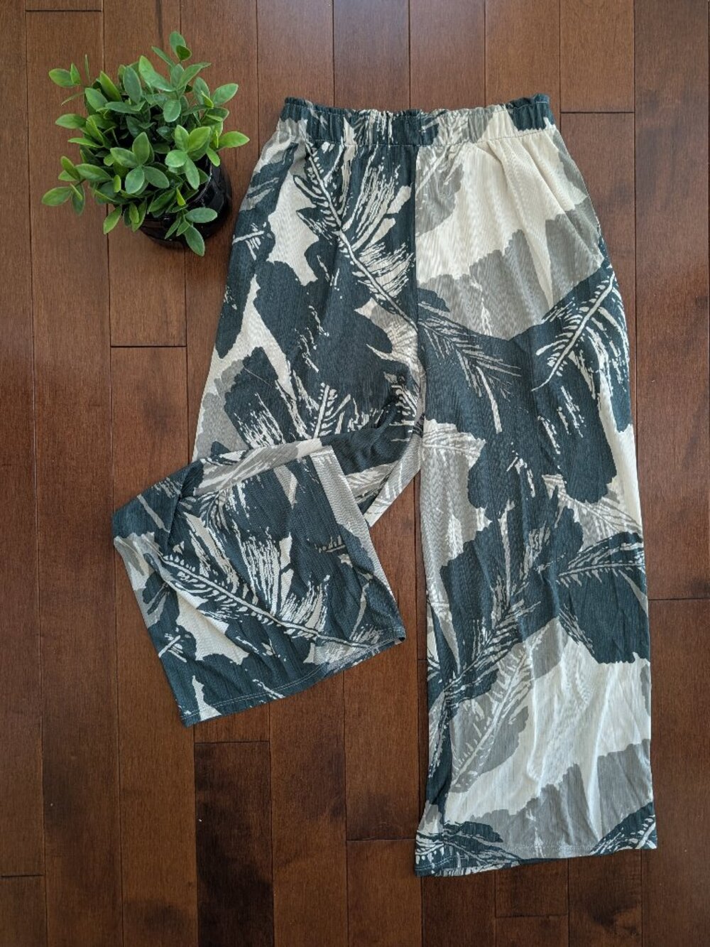 OAK AND FORT LEAF PRINT WIDE LEG PALAZZO PANTS